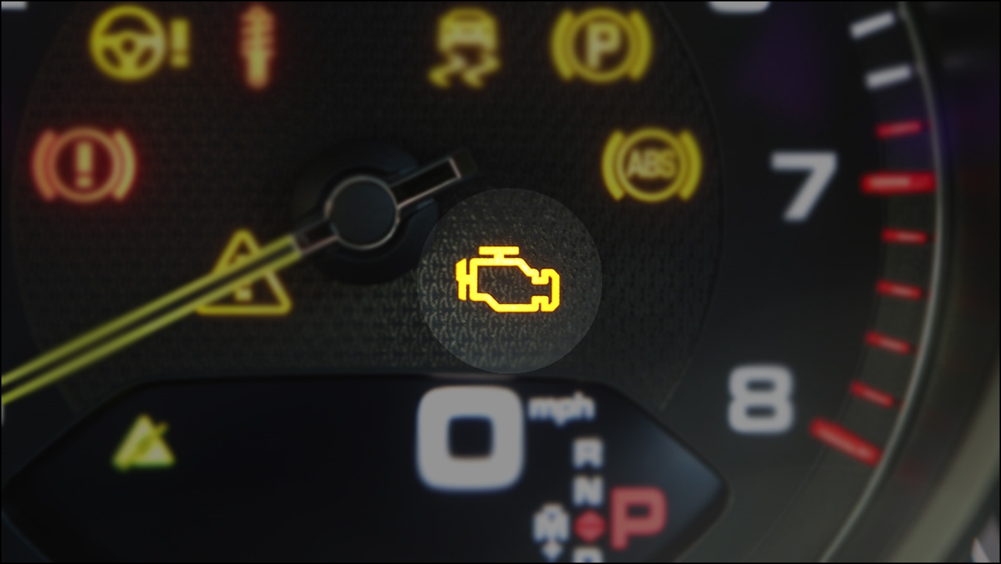 Почему загорается при движении. Лампы желтые на комбинации приборов индикации. Индикаторы панели приборов Фольксваген. Желтый индикатор на панели приборов Skoda. Желтый датчик в машине на панели приборов Фольксваген.